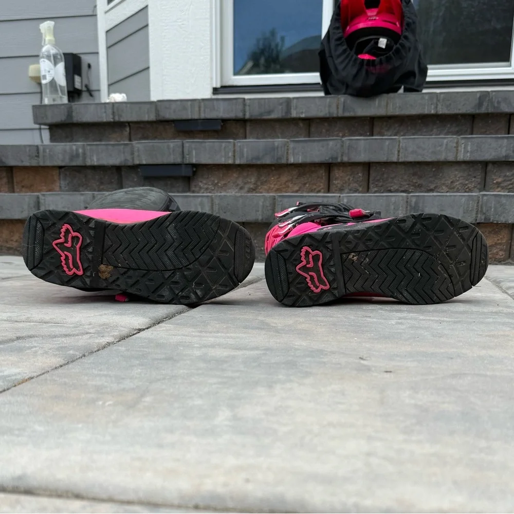 Fox Women's Hot Pink and Black Motocross Boots - Picture 5 of 5